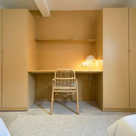 Maison Trois Avec Cour, Parking Gratuit *