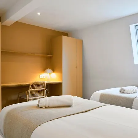 Maison Trois Avec Cour, Parking Gratuit Сasa de vacaciones *