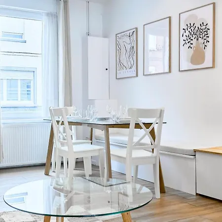 Сasa de vacaciones Maison Trois Avec Cour, Parking Gratuit *