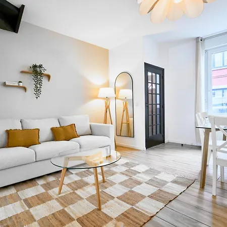 Maison Trois Avec Cour, Parking Gratuit Сasa de vacaciones